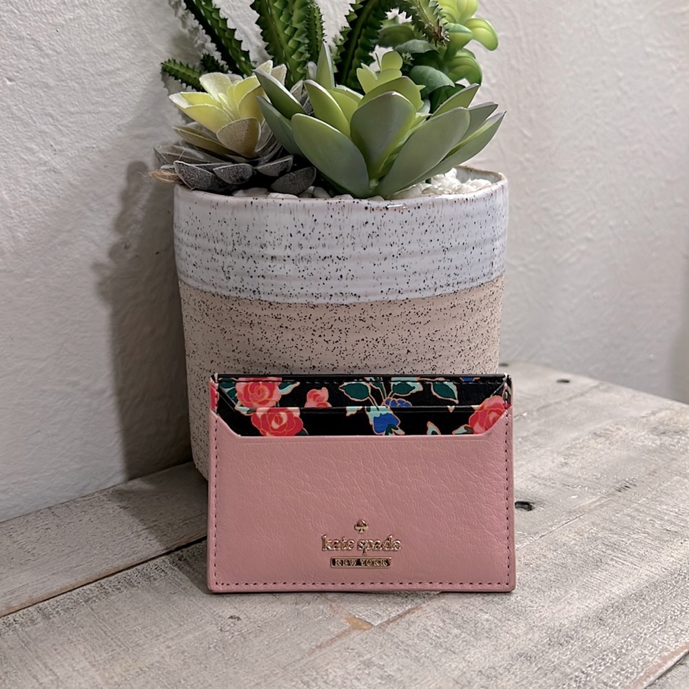 EUC-Kate Spade Card Holder♠️♠️